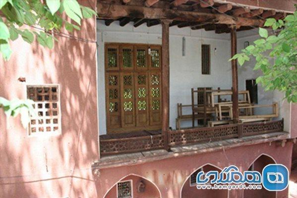 مسجد تاریخی پرزله یکی از مساجد قدیمی ابیانه است