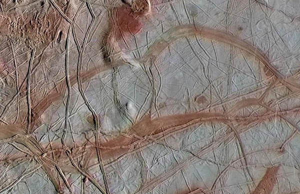 انتشار واضح ترین تصاویر از قمر اروپا